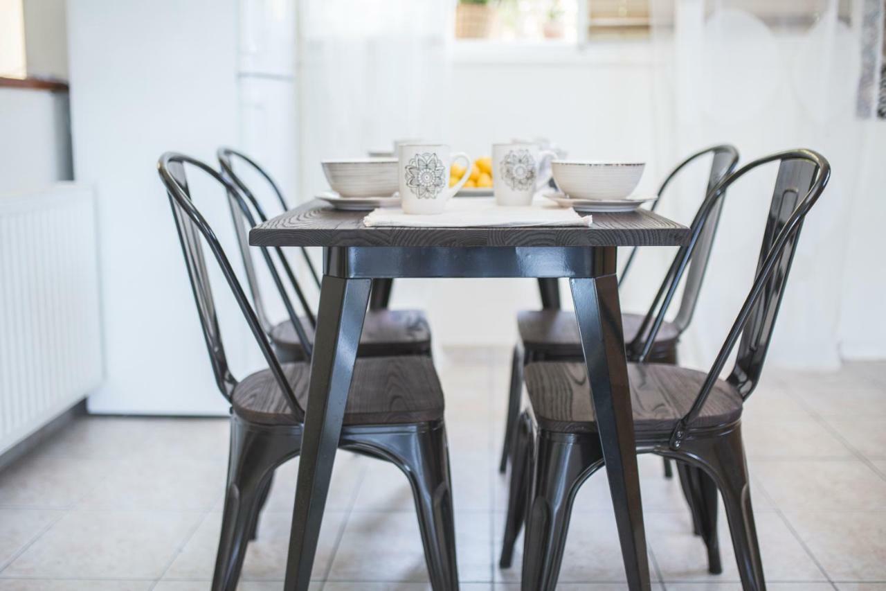 פלקאס Luxury Skyline Apartment מראה חיצוני תמונה